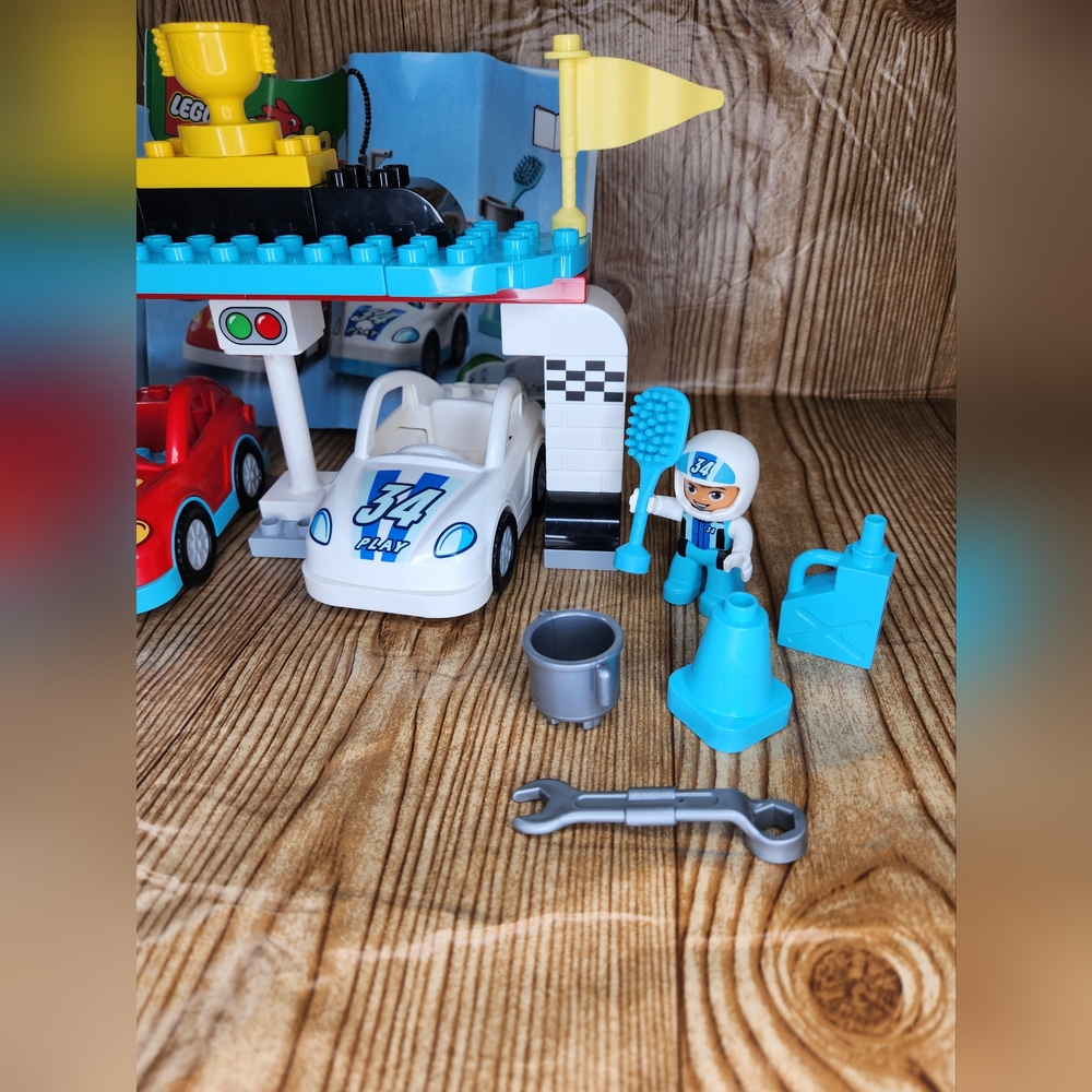 DUPLO LEGO Race Cars 10947 Lego Set with Brick Box - Picture 3 of 10